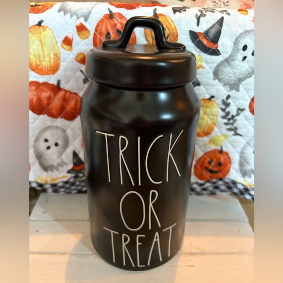 Rae Dunn Black Artisan Collection Canister - Picture 1 of 2